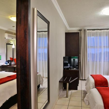 Bon Hotel Empangeni Exteriör bild