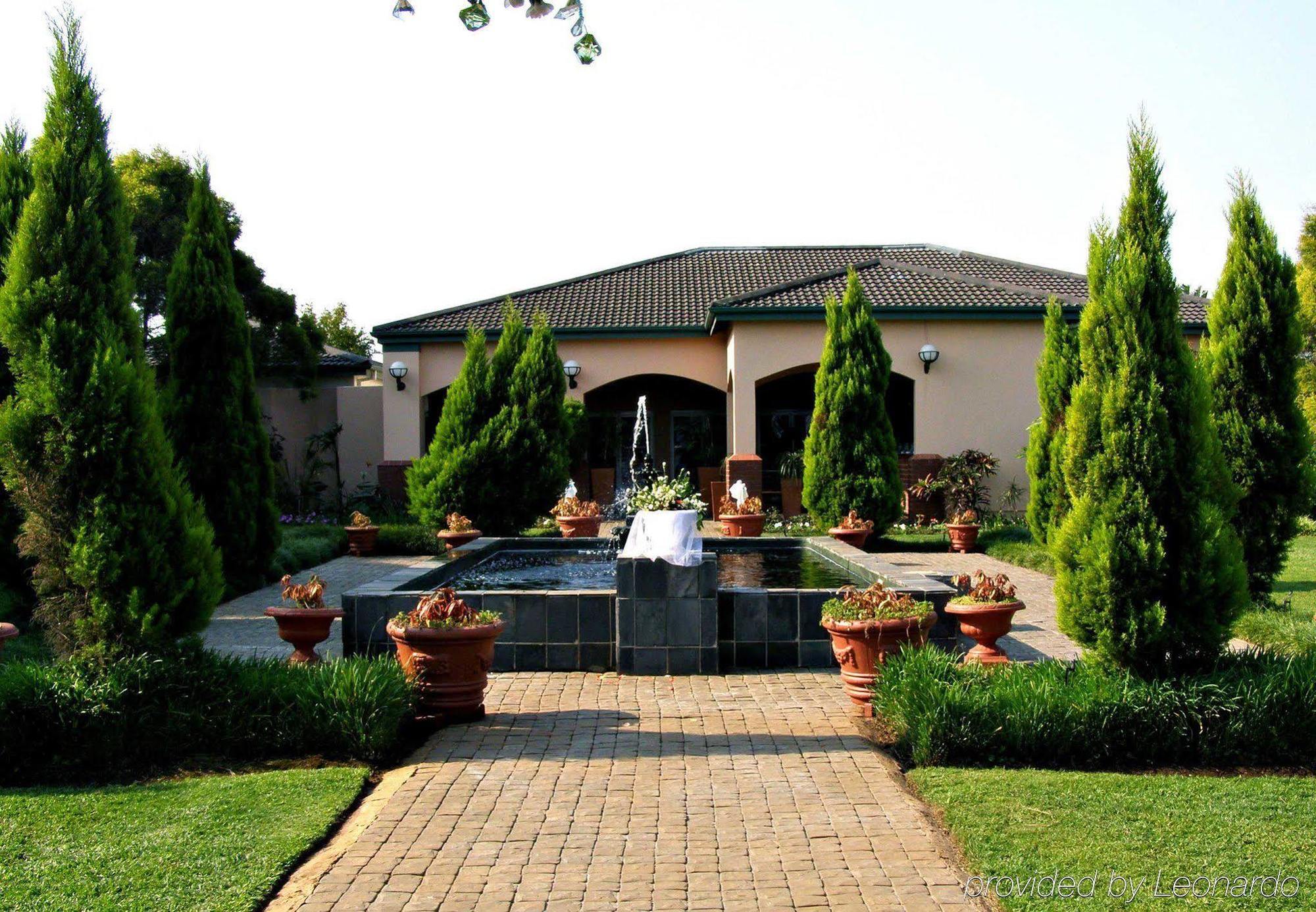 Bon Hotel Empangeni Exteriör bild
