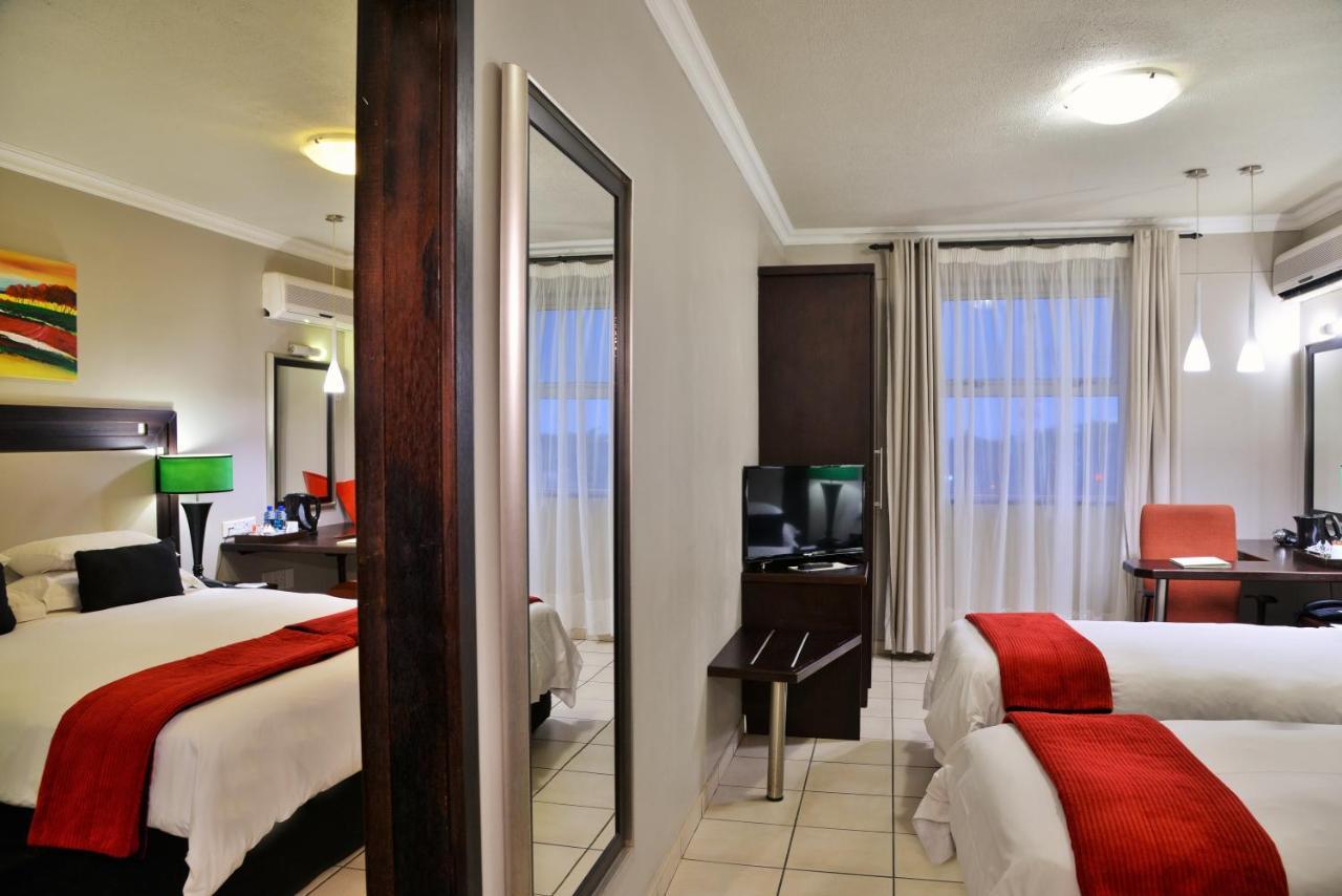 Bon Hotel Empangeni Exteriör bild