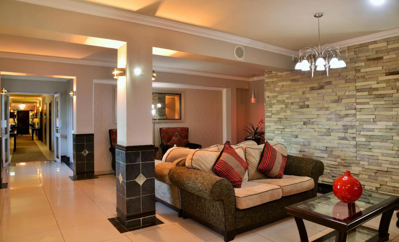 Bon Hotel Empangeni Exteriör bild