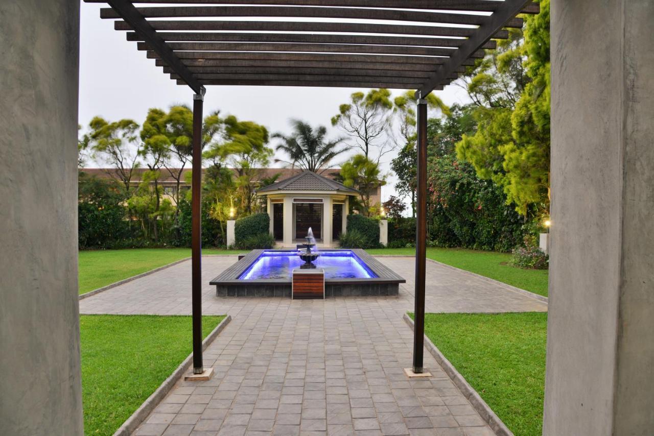 Bon Hotel Empangeni Exteriör bild